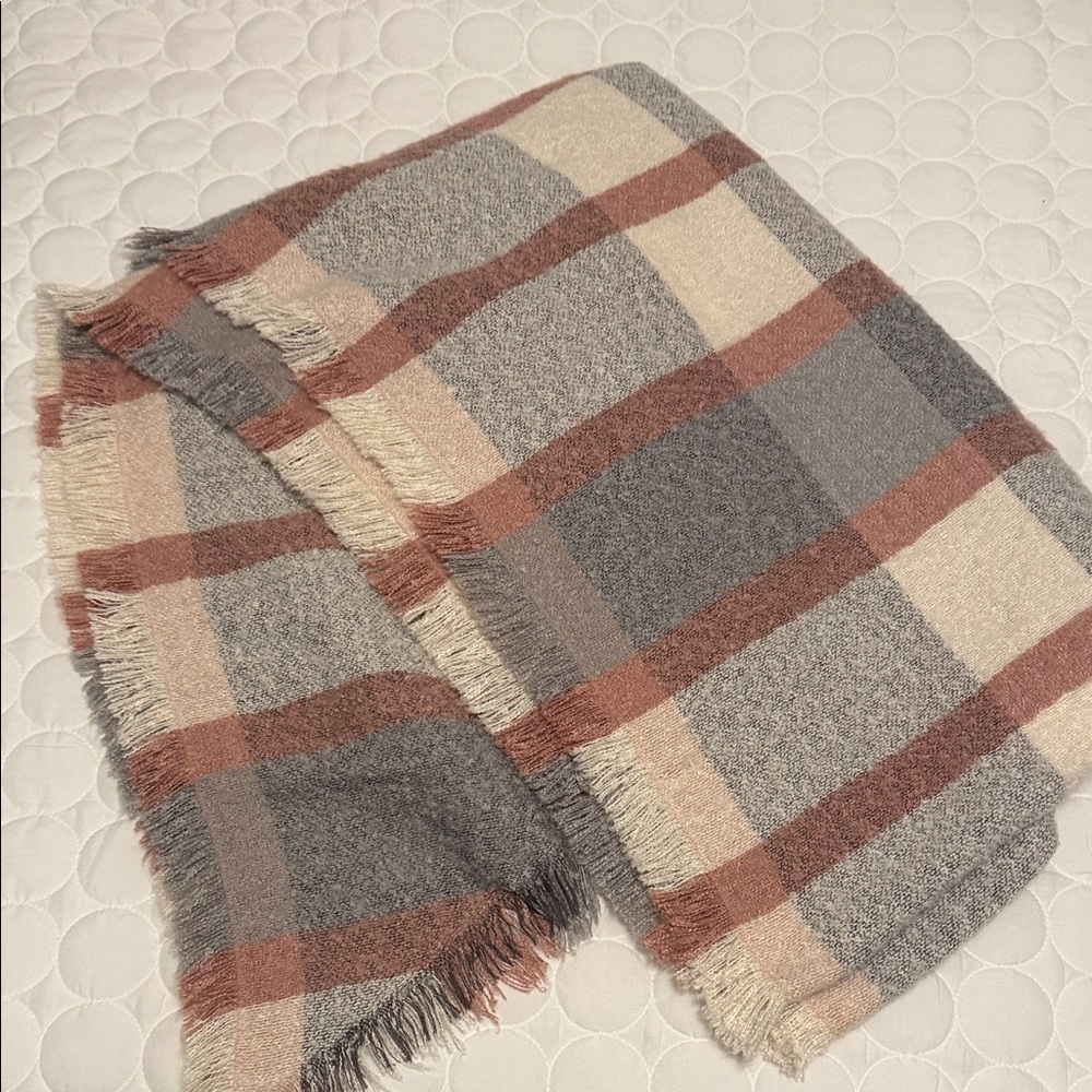 Cozy Plaid scarf - Gray, Cream, and Brown